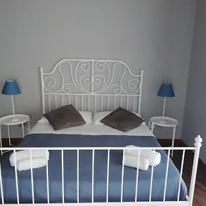 Mansarda In Palazzo D'epoca Катания